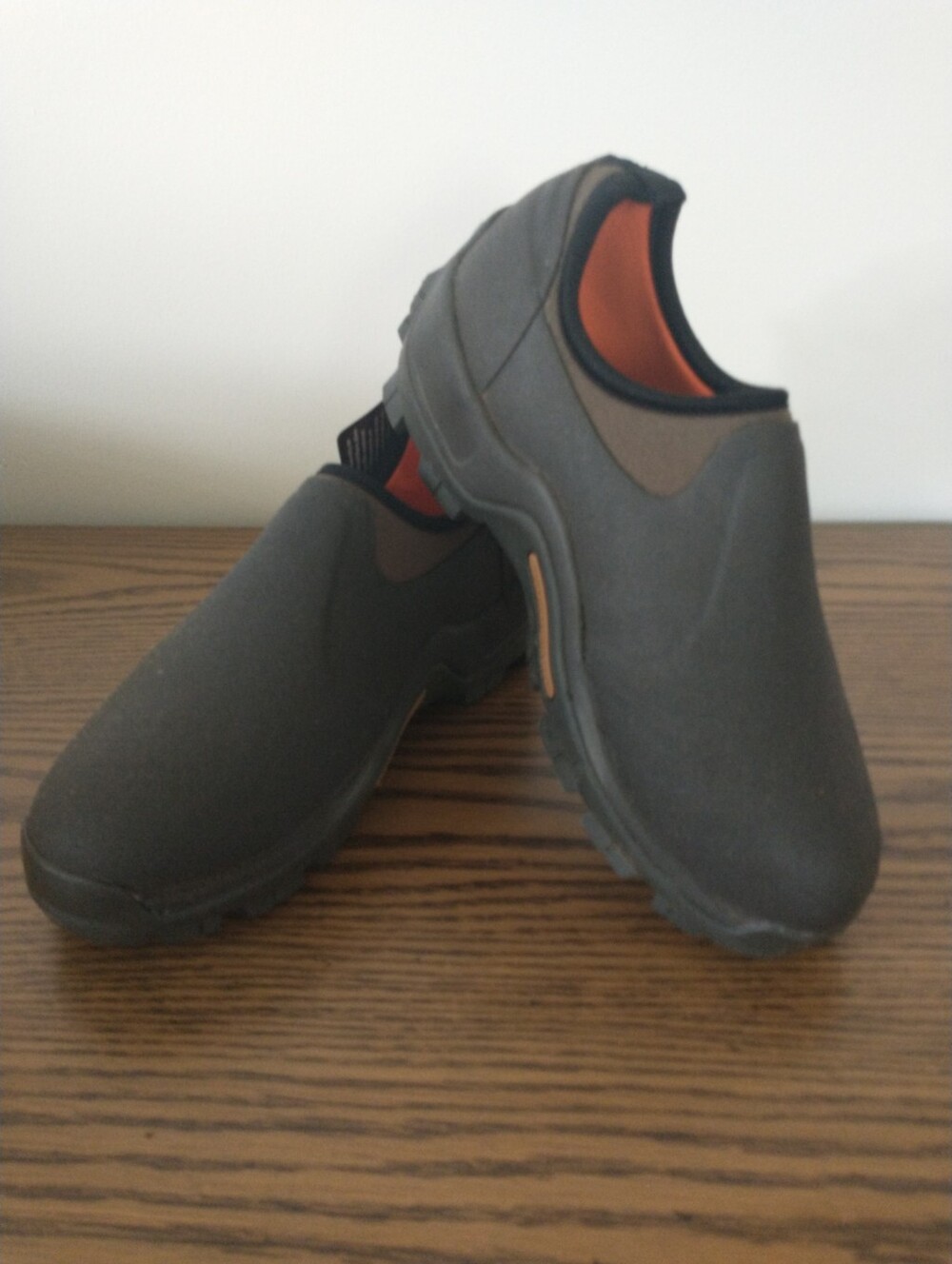 Muck Boot Slip-On SUV Hiker Shoe Size Mens 7/6.5 Women's 8/8.5 - Picture 3 of 12